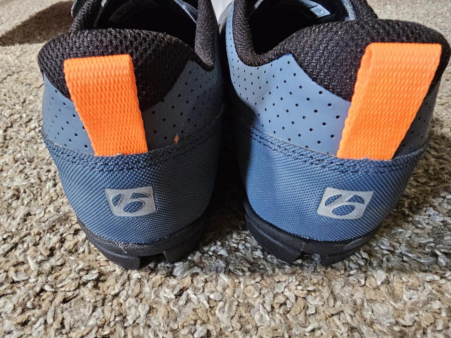 Bontrager Evoke Mountain Bike Shoe US13EU46 Blue/Orange TREK