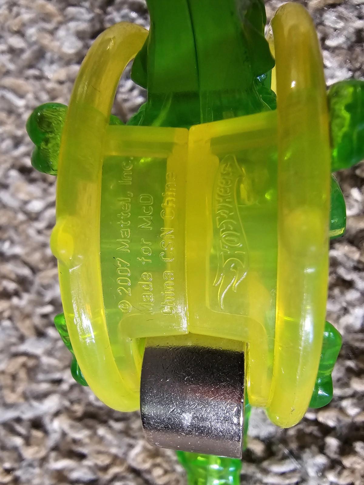 Rare Hot Wheels Stunt Strikers Alien Crosser 2 McDonald's Happy Meal Toy 2007