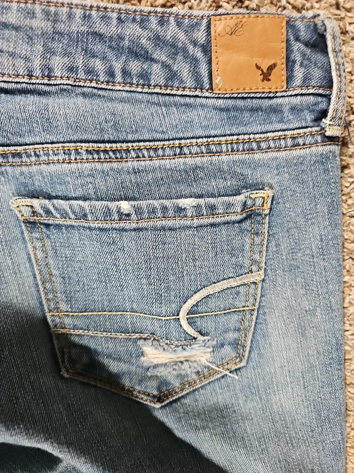 American Eagle 6 Stretch Skinny Destroyed Jeans