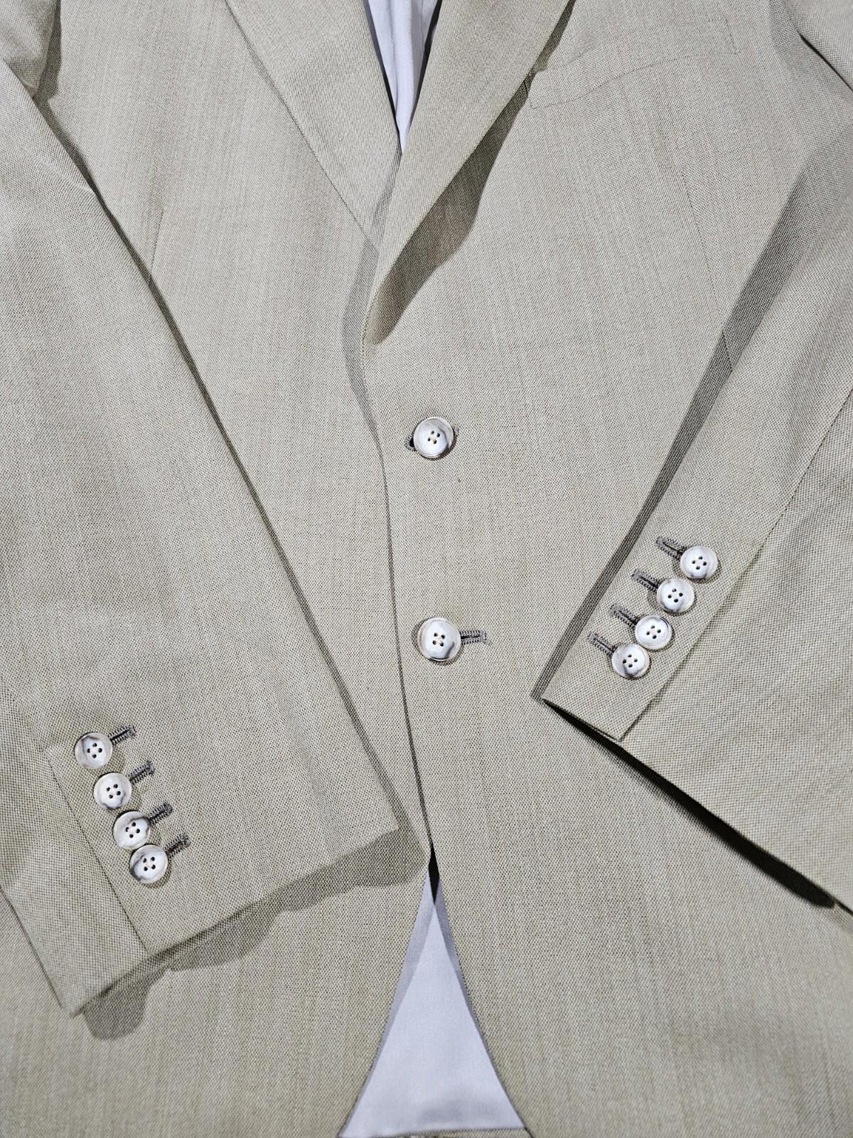 Hand Tailored Tom James Innocenti Oro tan suit APPROX C44W35
