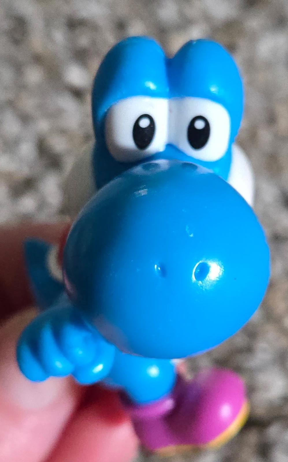 World of Nintendo 2 1/2-Inch Mini-Figures - Light Blue Yoshi
