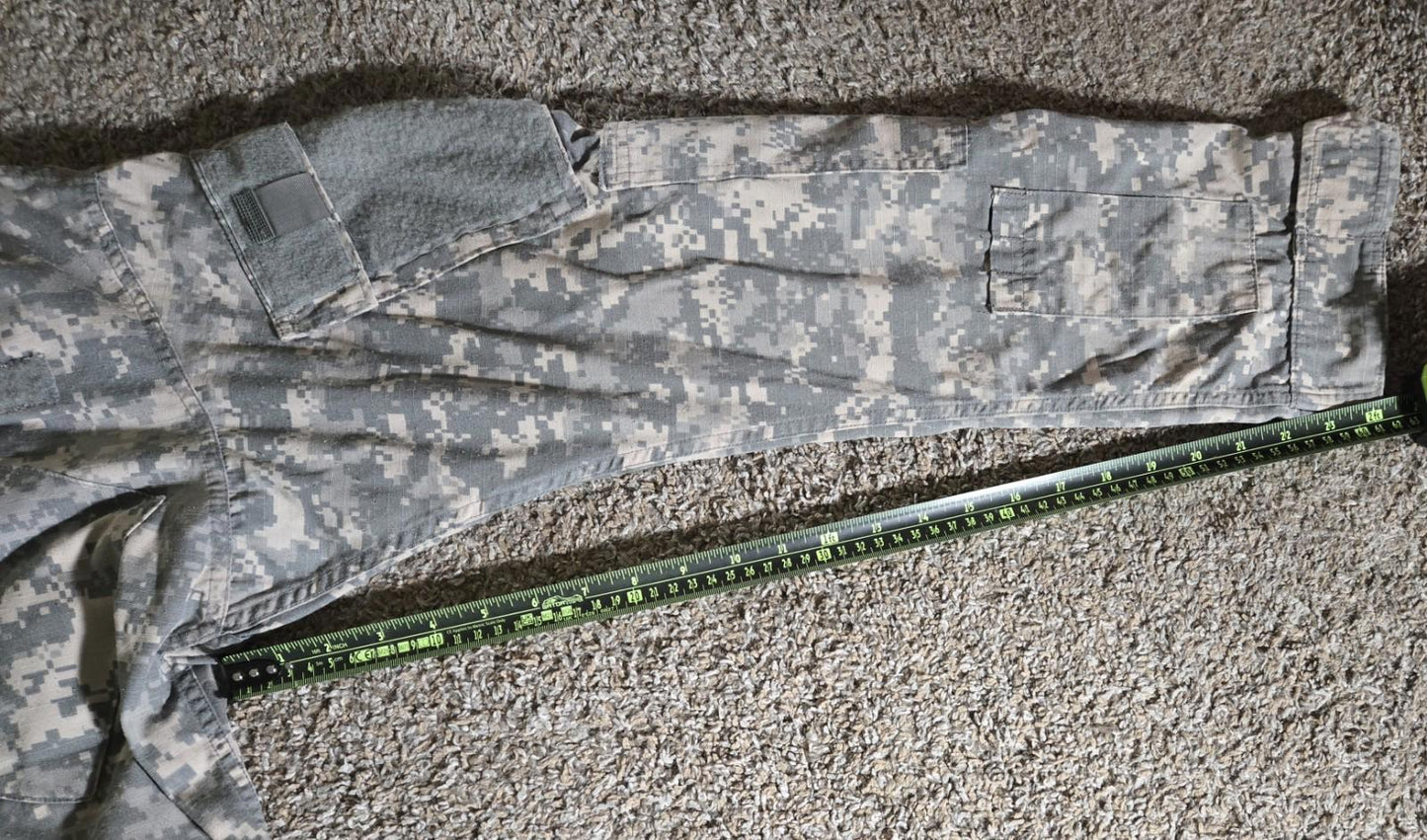 ACU Shirt/Coat Medium X-Long USGI Digital Camo Ripstop Army