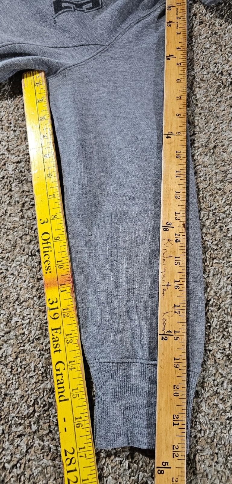 UWM Milwaukee Panthers Adult M Gray Hoodie Wisconsin