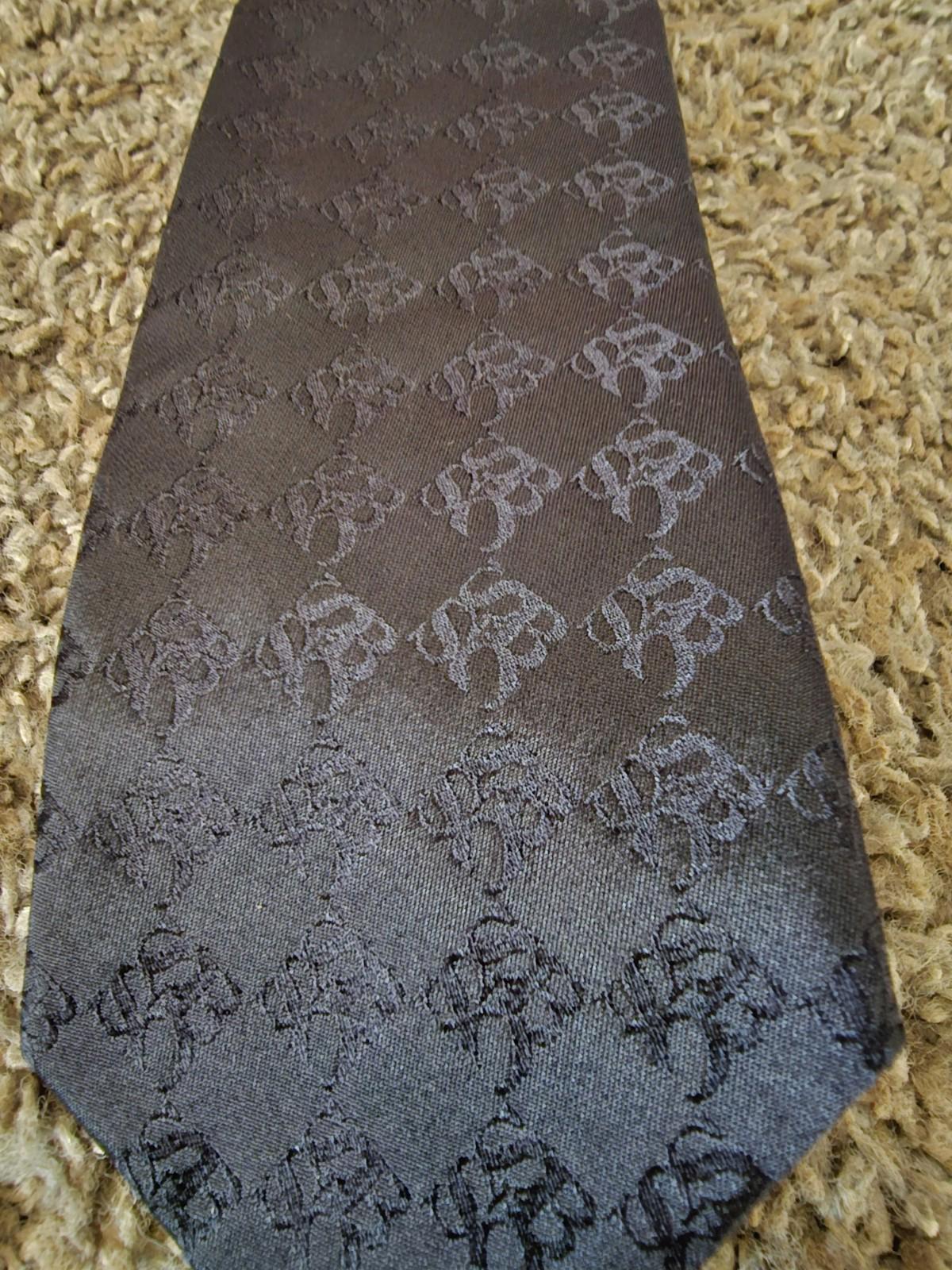 hugo boss 100% silk made in ITALY necktie black allover logo