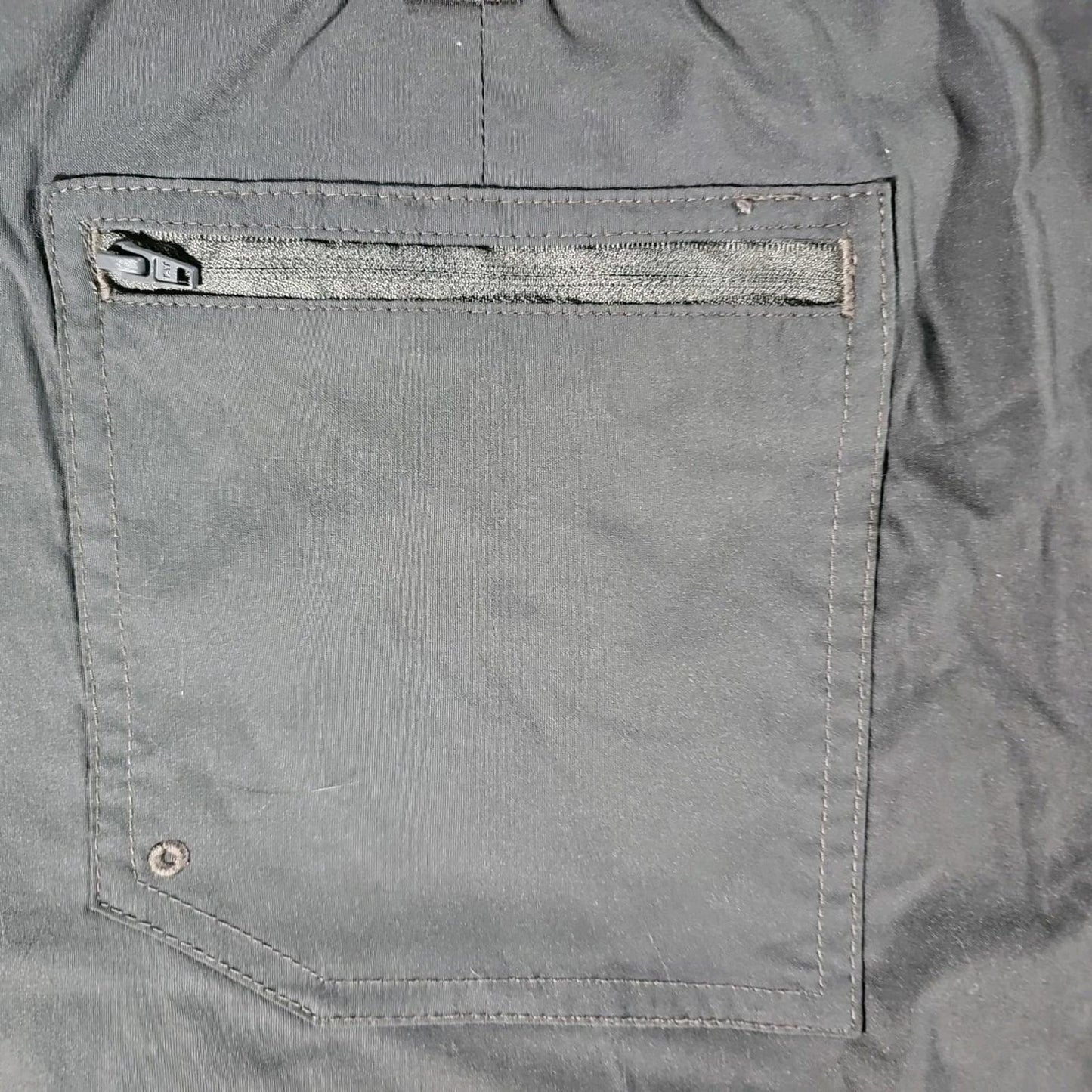 Wrangler Outdoor Hiking Cargo Shorts Sz 42 Gray