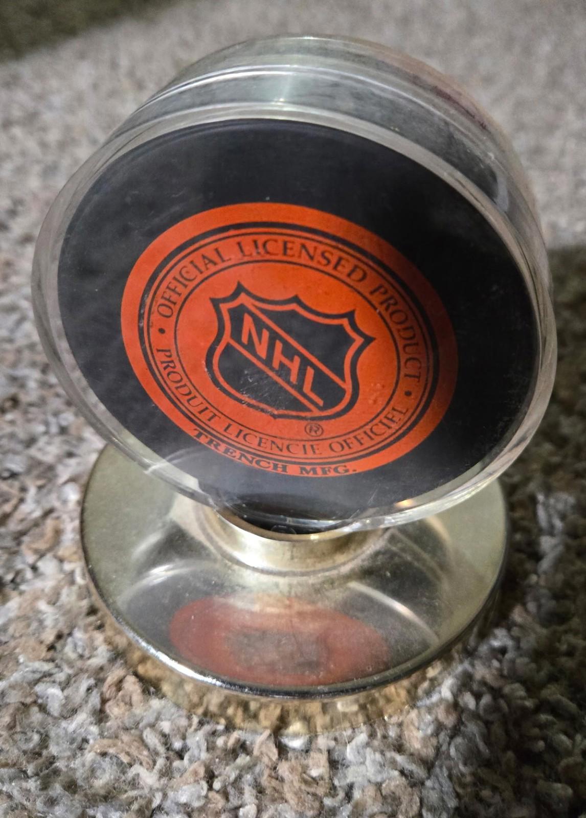 Dallas Stars Vintage Logo NHL Hockey Puck Trench Mfg Display Case