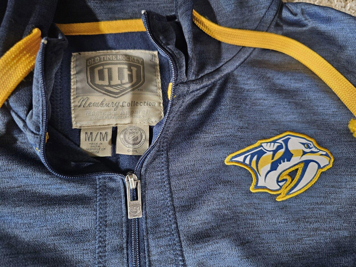 Old Time Hockey Newbury Collection women M hoodie Sabretooth