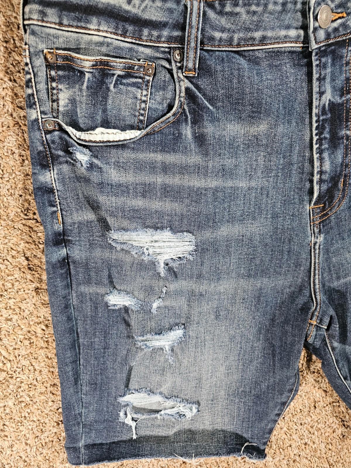 American Eagle Destroyed Cutoff Jeans Size 42