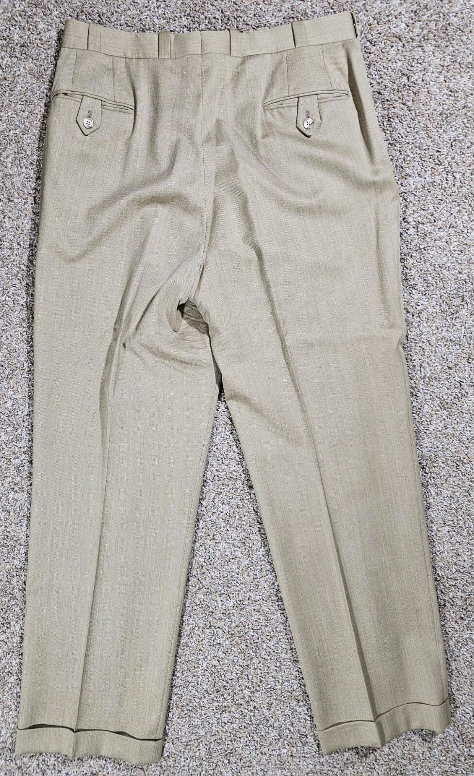 Hand Tailored Tom James Innocenti Oro tan suit APPROX C44W35