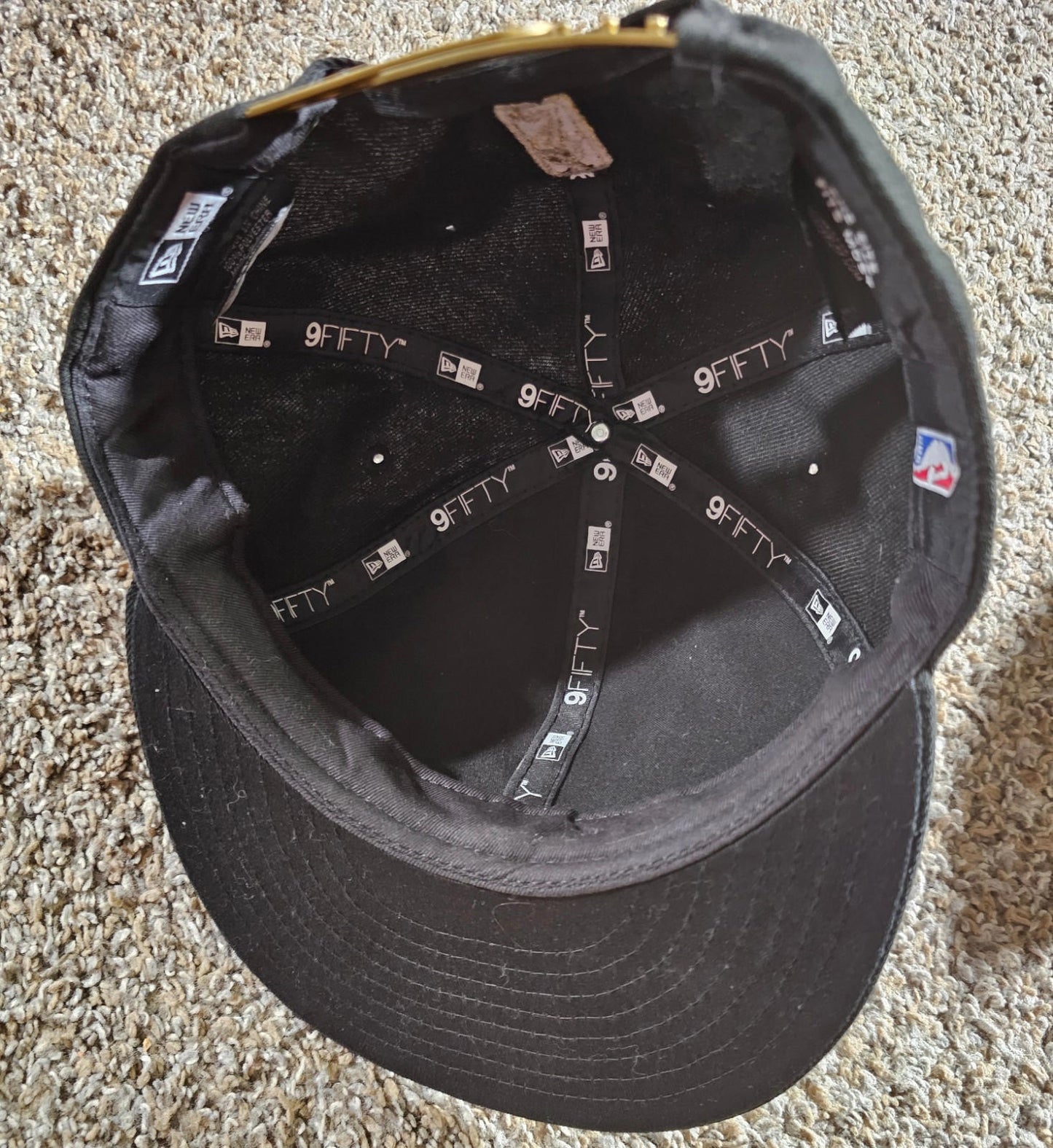 New Era Black Milwaukee Bucks Black & GOLD Logo 9FIFTY