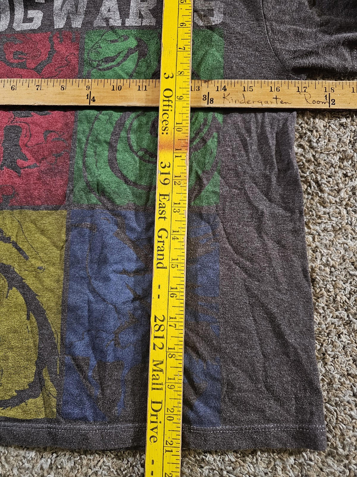 Harry Potter Hogwarts Tshirt Small