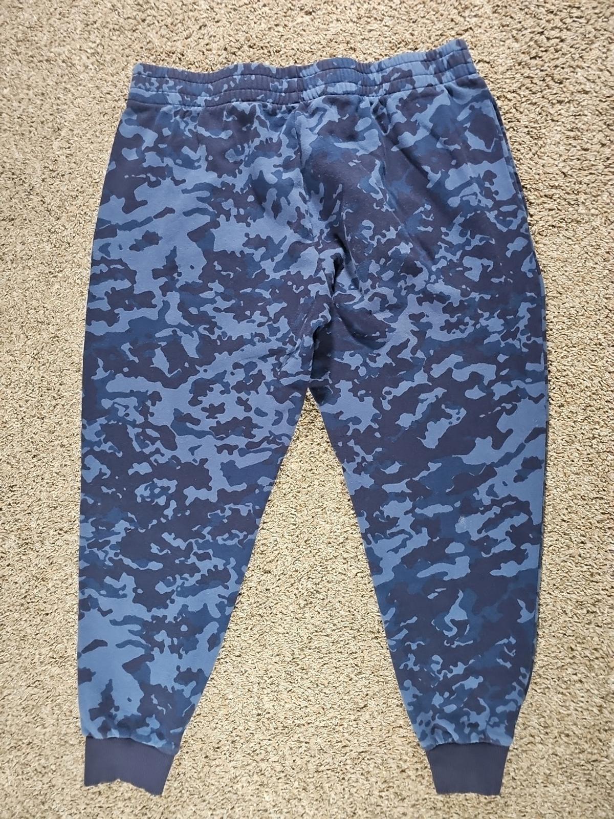 Under Armour XXL blue Camo Sweat Pants