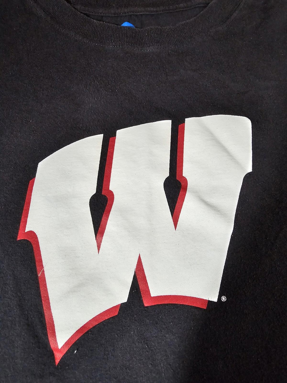 Wisconsin Badgers KA INC Charcoal XL T-shirt NCAA