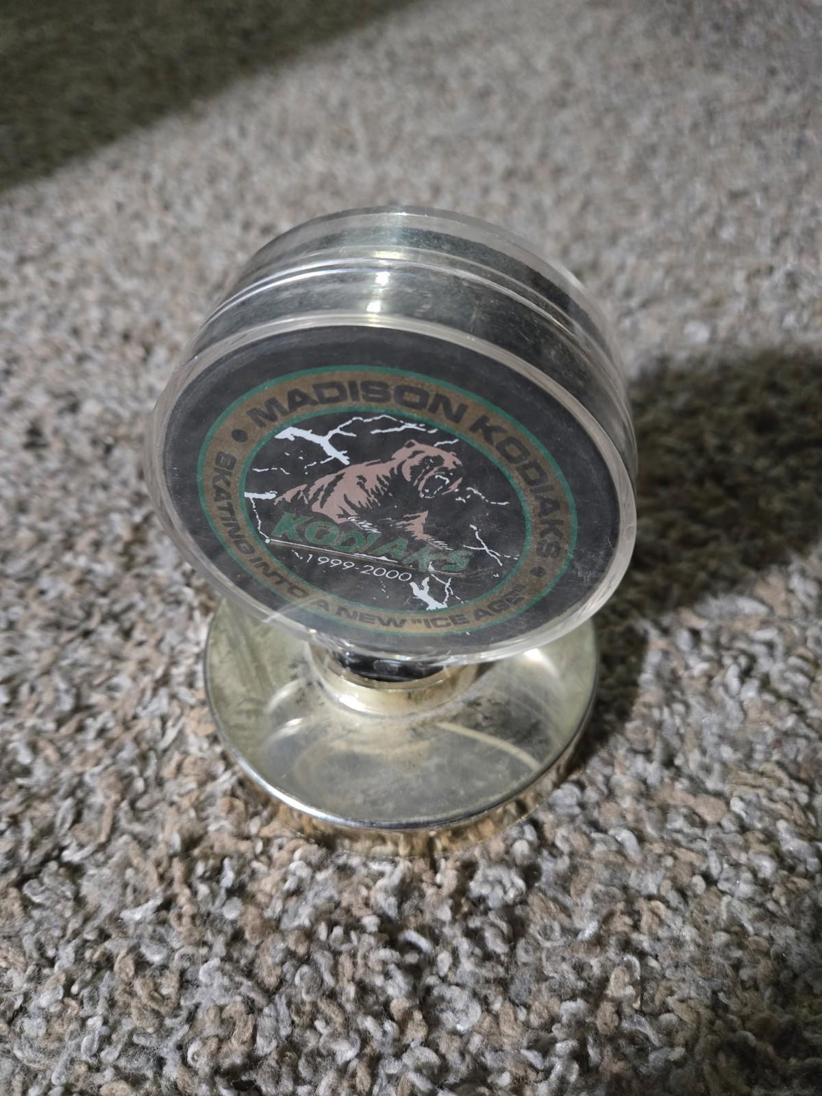 UHL Madison Kodiaks '99-00 New Ice Age League Rev Logo Hockey Puck Vintage