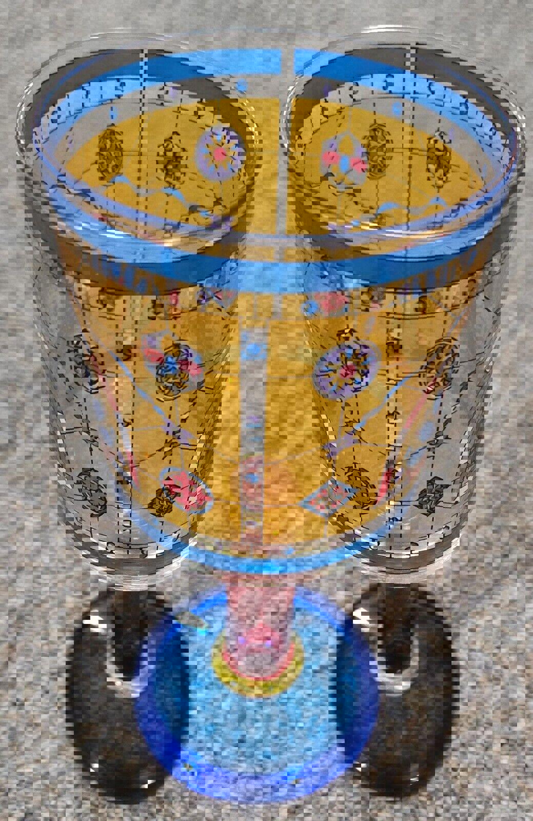VINTAGE SET OF 2 1995 TGI FRIDAYS PLASTIC GOBLETS STAINED GLASS DESIGN CUPS