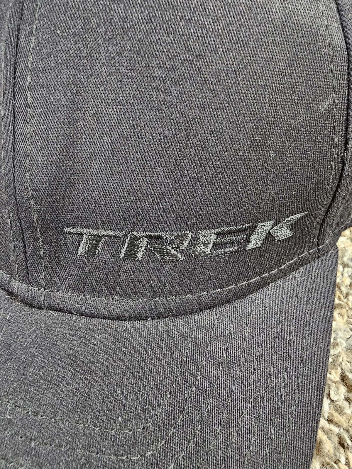 NewEra 39Thirty black on black TREK hat L/XL