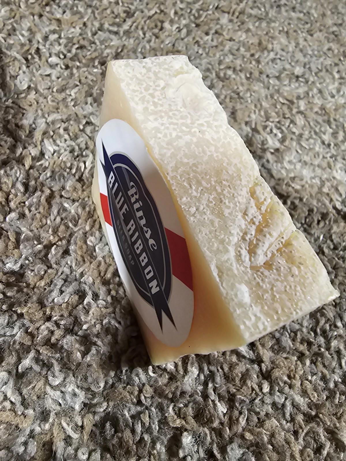 Rinse Blue Ribbon Beer Soap NIB Smells Like Beer!