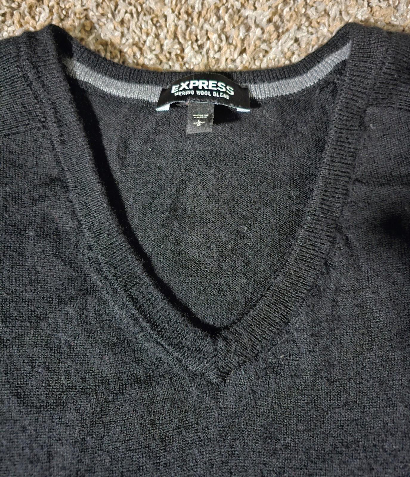 Express Men's Vneck Sweater Size L Merino Wool Blend Black