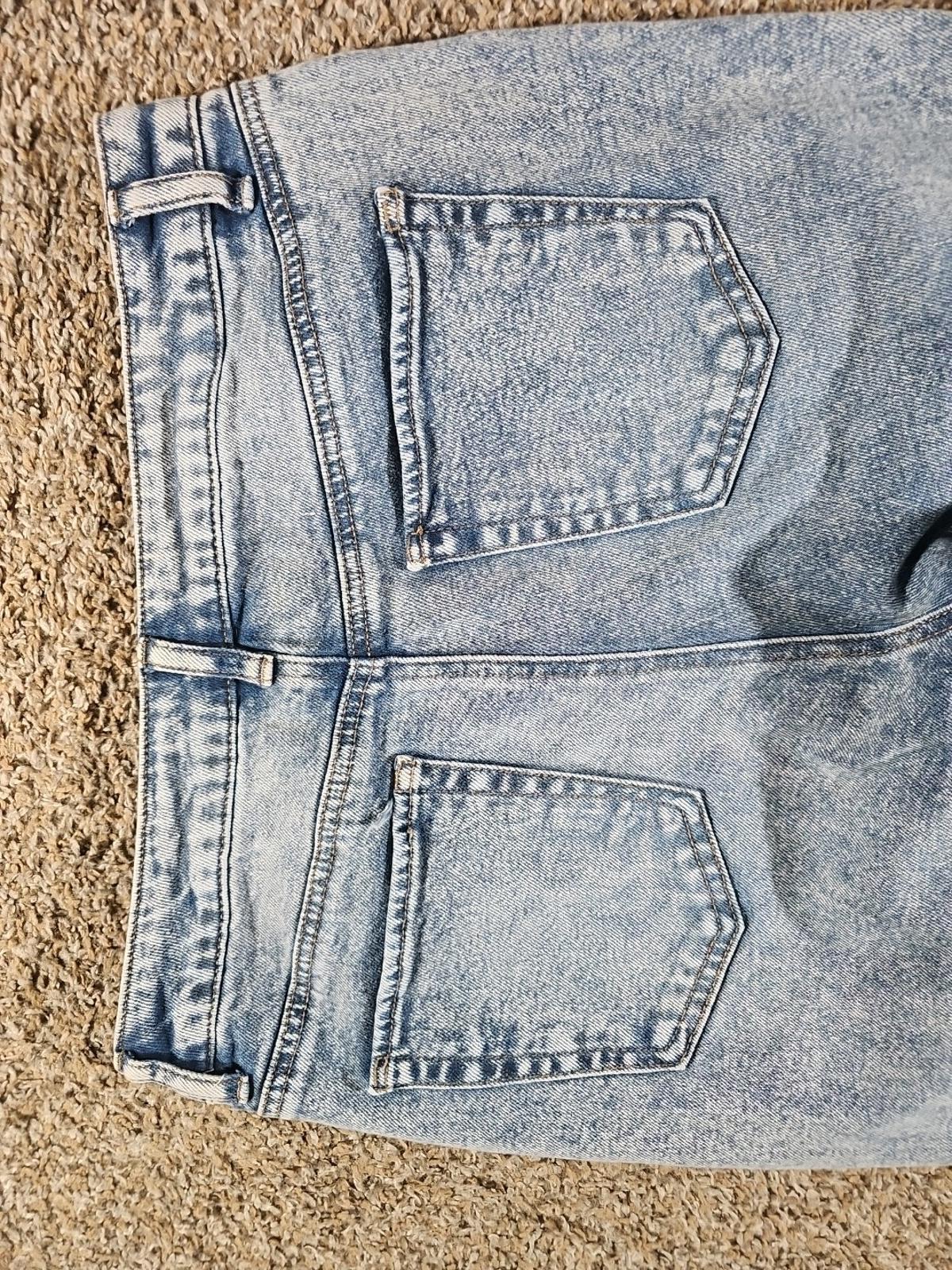 Tinseltown Sz 11 Destroyed Light Wash Slim Jeans