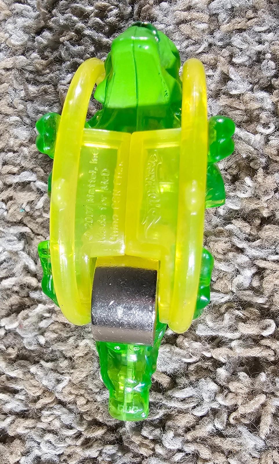 Rare Hot Wheels Stunt Strikers Alien Crosser 2 McDonald's Happy Meal Toy 2007