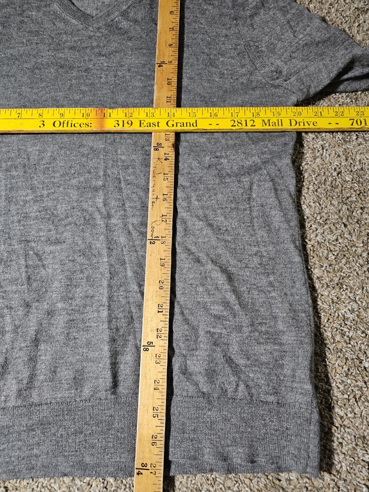 Express Men's Vneck Sweater Size L Merino Wool Blend Gray