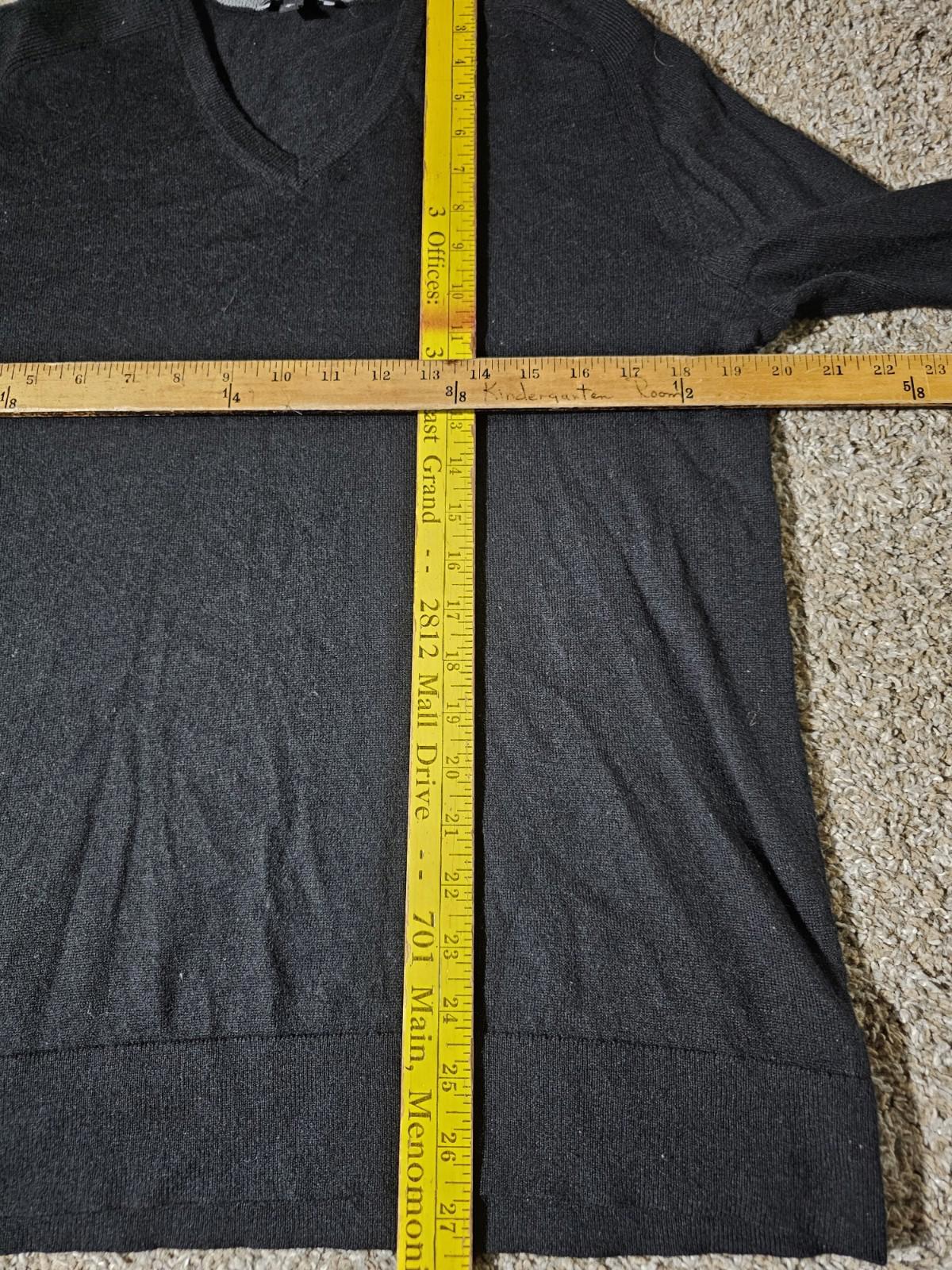 Express Men's Vneck Sweater Size L Merino Wool Blend Black