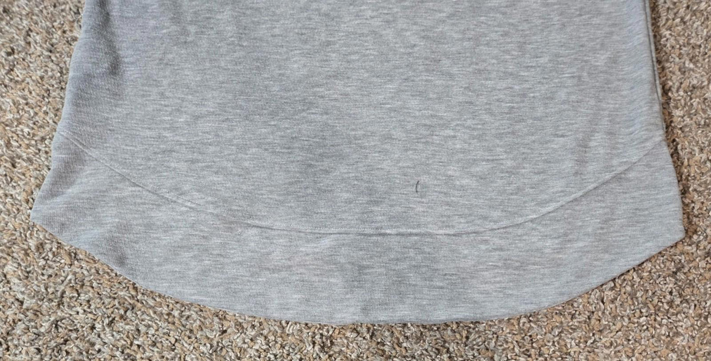 under armour loose long tail hoodie Small