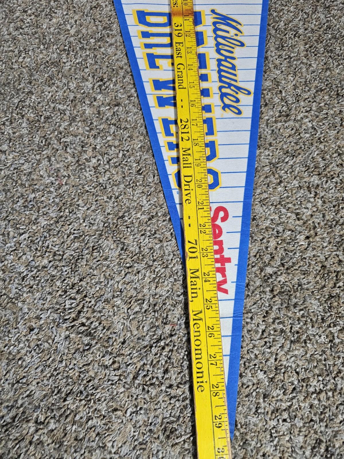 2010 Blue White Milwaukee Brewers Wincraft Pennant - creases