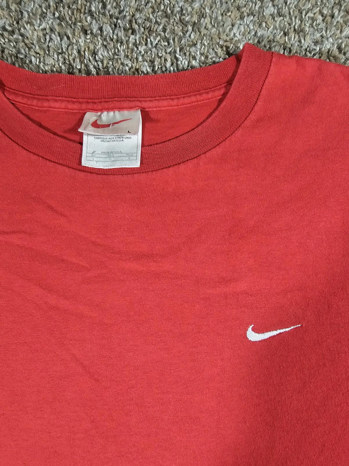 Nike Red LARGE Tshirt Stained