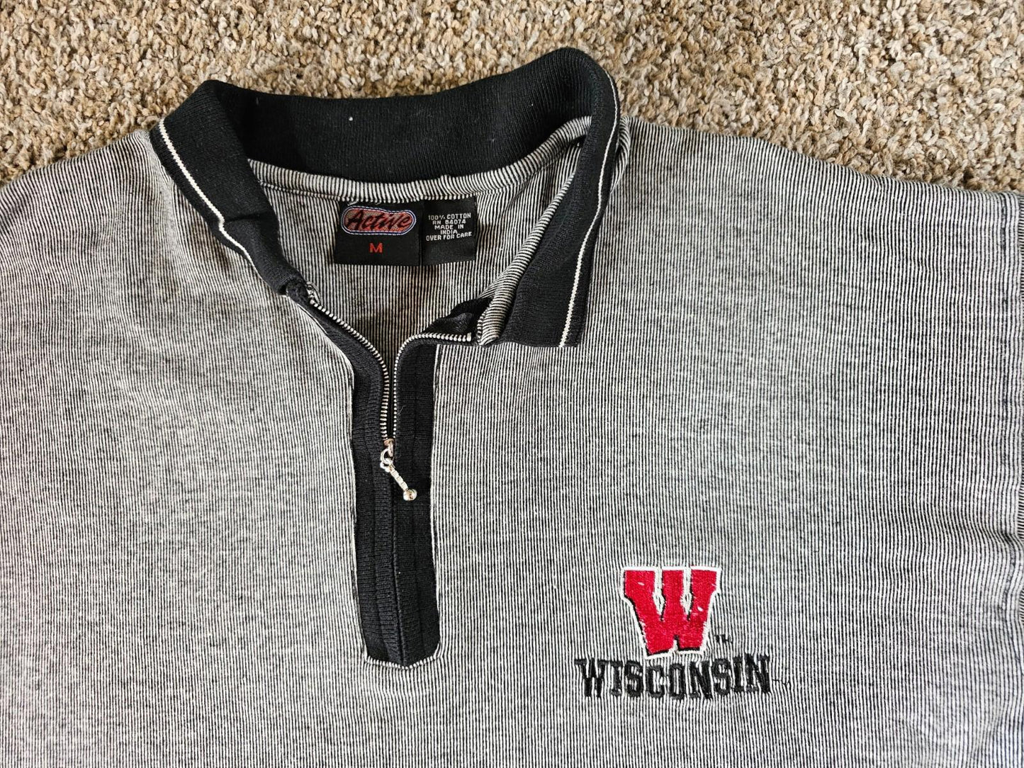 wisconsin badgers logo ACTIVE brand zip polo shirt mens medium gray