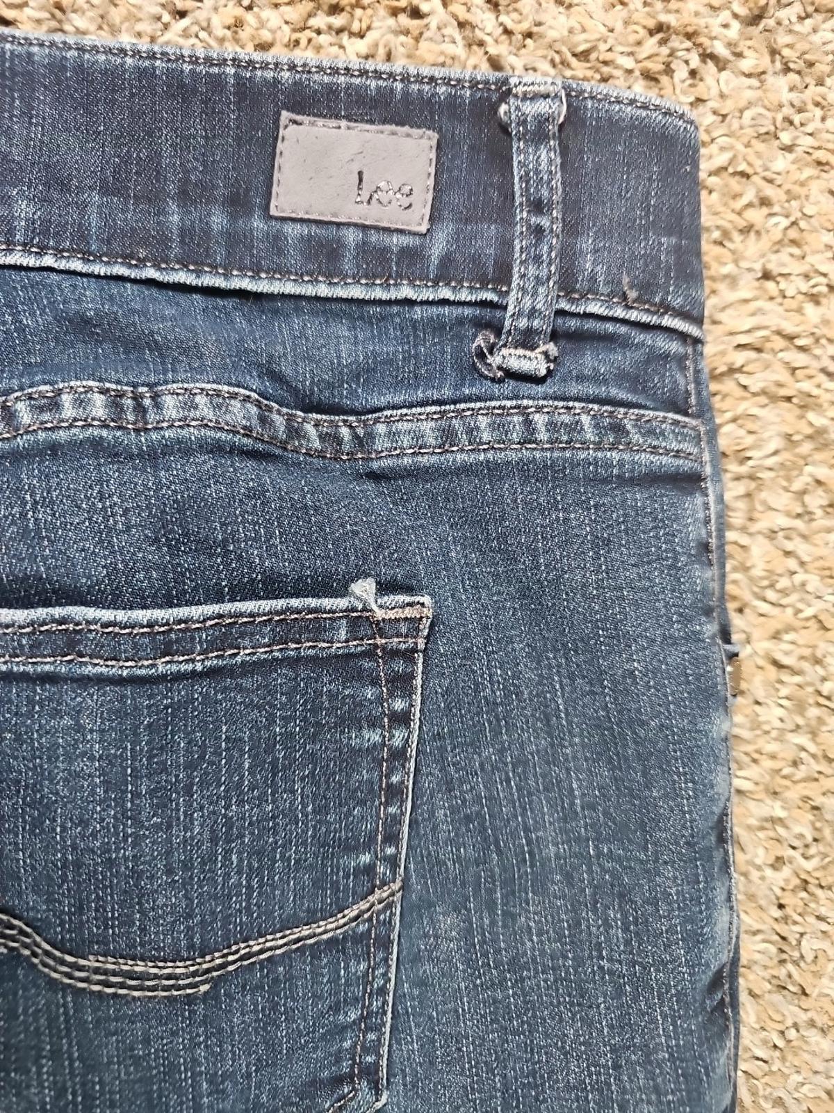 Lee Womens Regular Fit Mid Rise 18W Medium Jeans