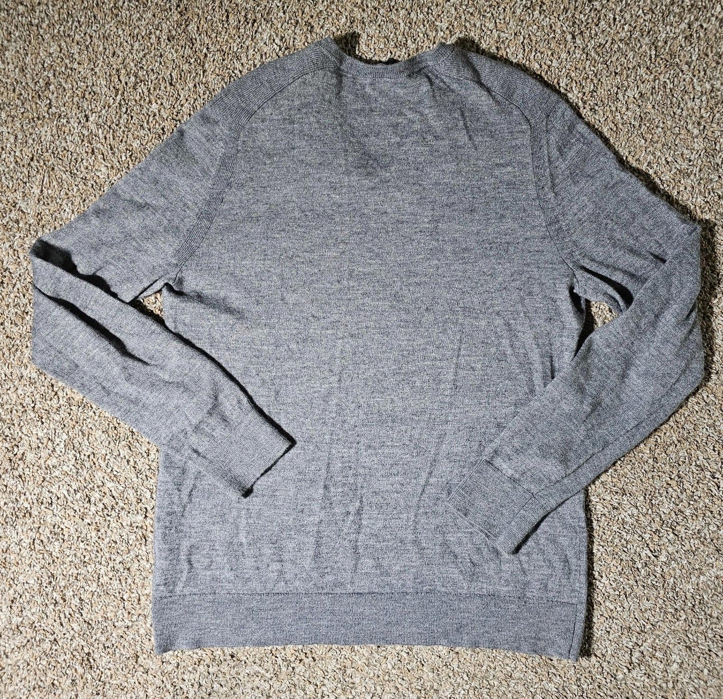 Express Men's Vneck Sweater Size L Merino Wool Blend Gray
