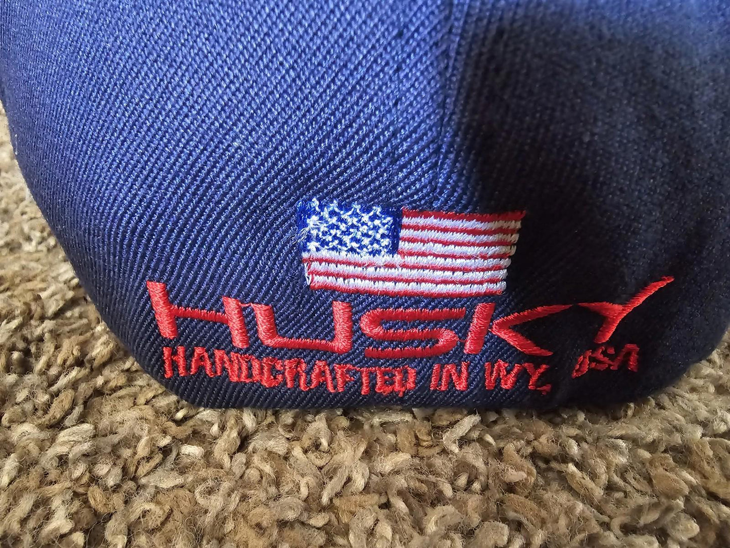 HUSKY plane handcrafted WY USA L-XL Yupoong Flexfit hat Blue