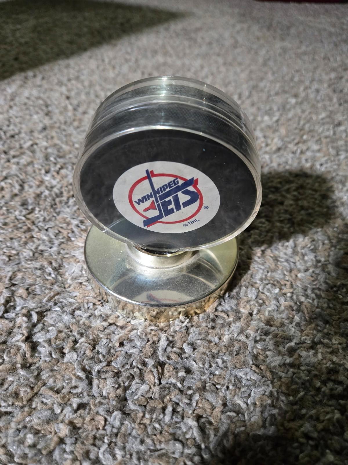 Winipeg JETS Vintage Logo NHL Hockey Puck Trench Mfg Display Case