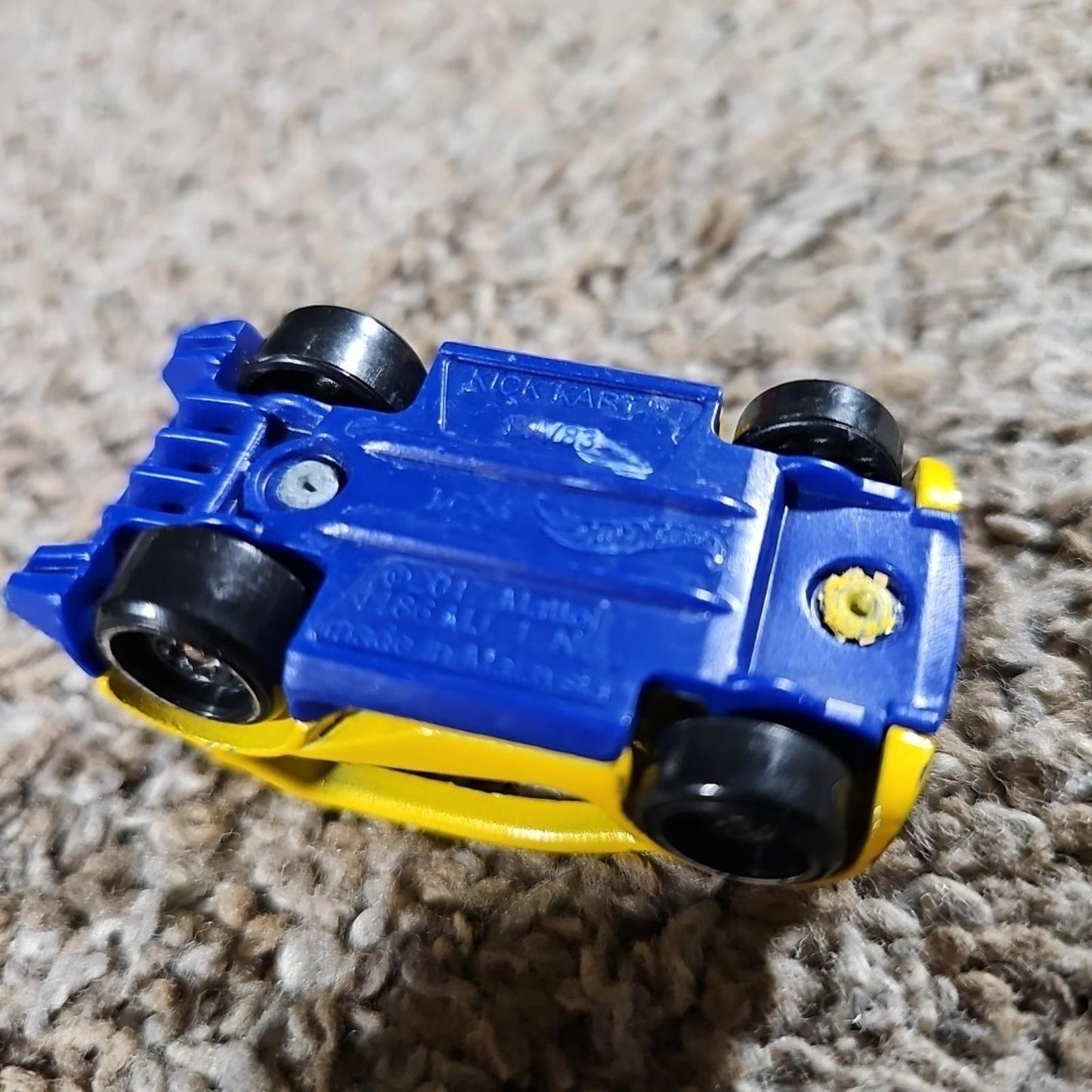 Hot Wheels - Kick Kart - Yellow and Blue - FJV83- 2017