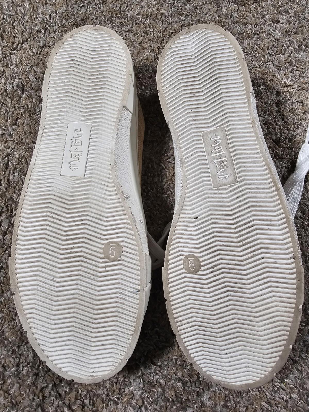 Mod Love Love Shoes Sneakers Flat Women 9 Beige Lace Up Y2K