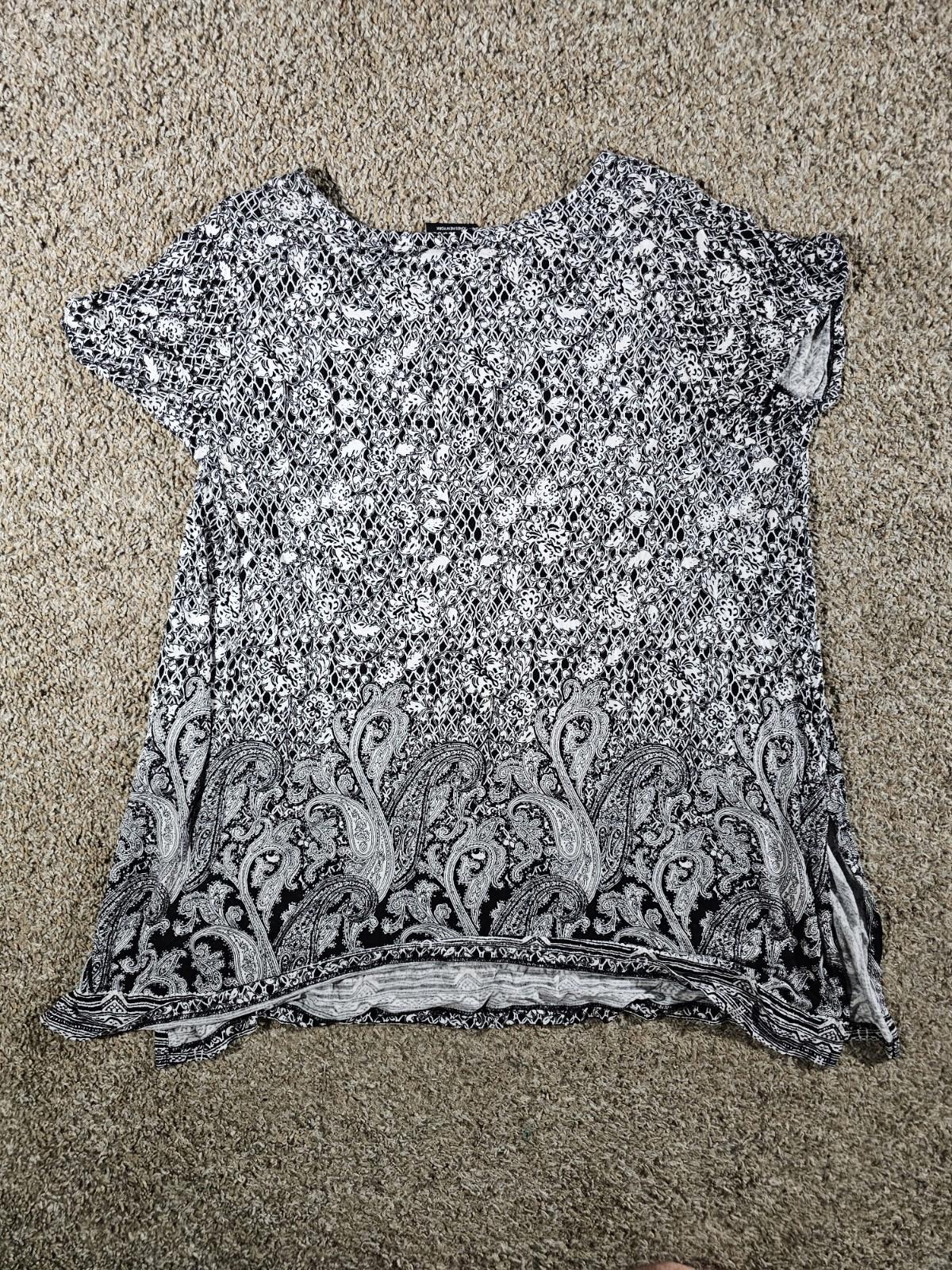 Jones Co New York Blouse Black White Paisley Floral Stretch