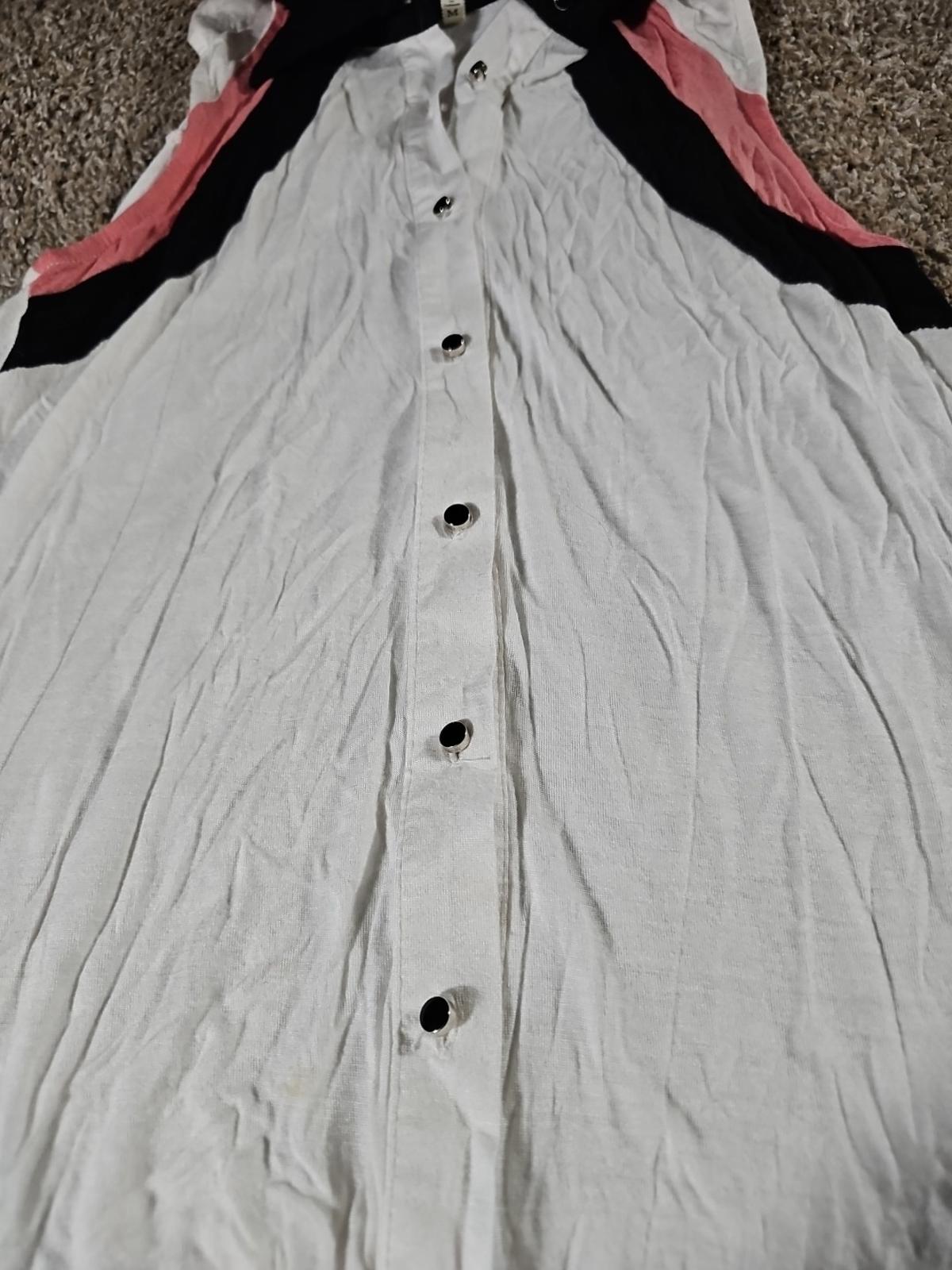 Monteau Los Angeles Collared Button Up Tank Top M