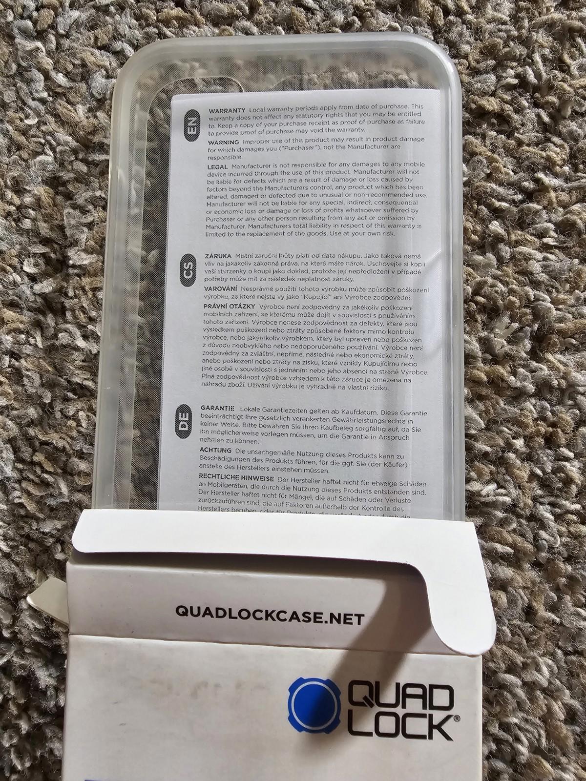quad lock iPhone pro 2021 5.8" poncho NIB Old Stock
