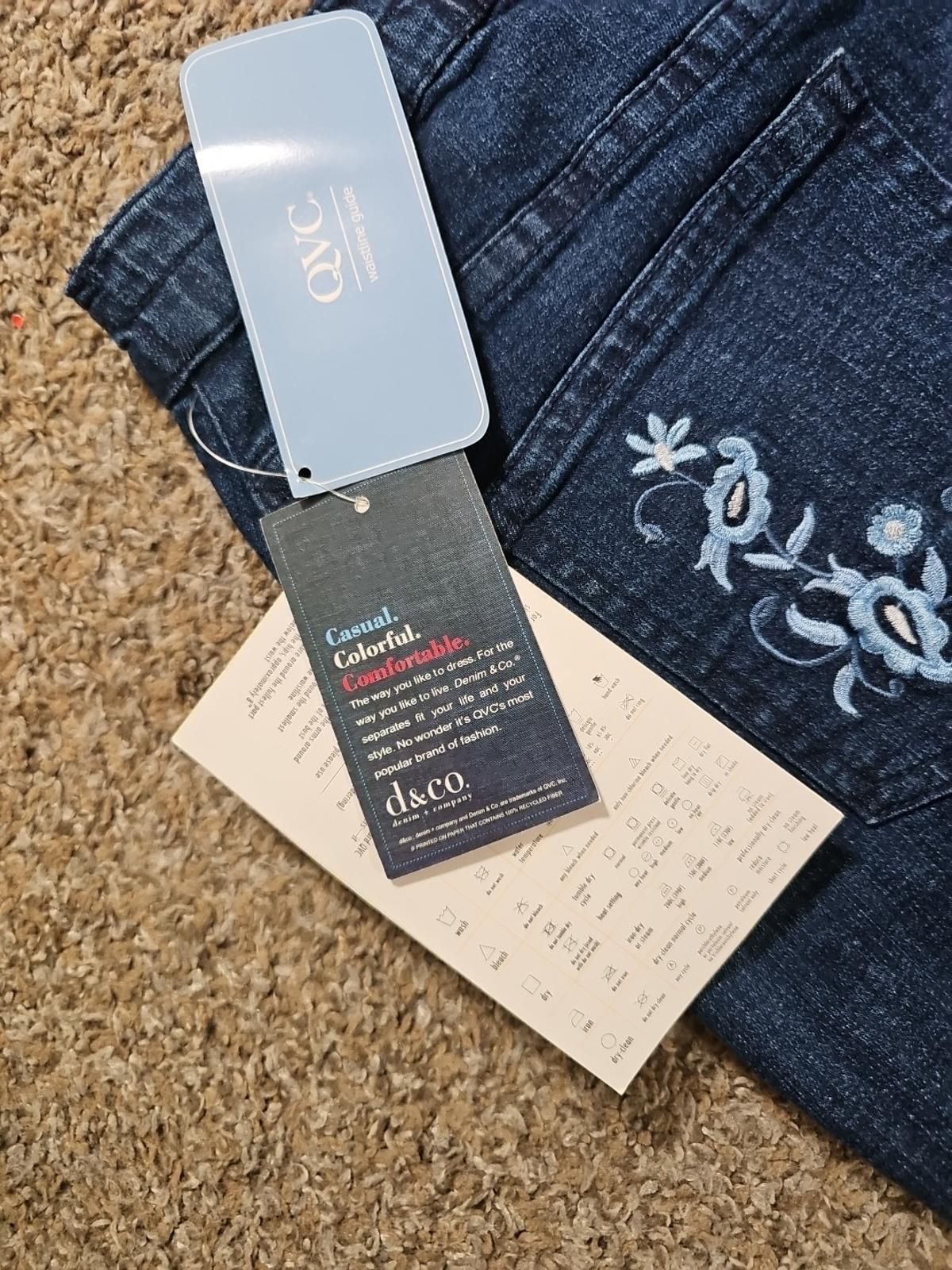 Denim & Company L Flared Blue Jeans Embroidered Flowers NWT