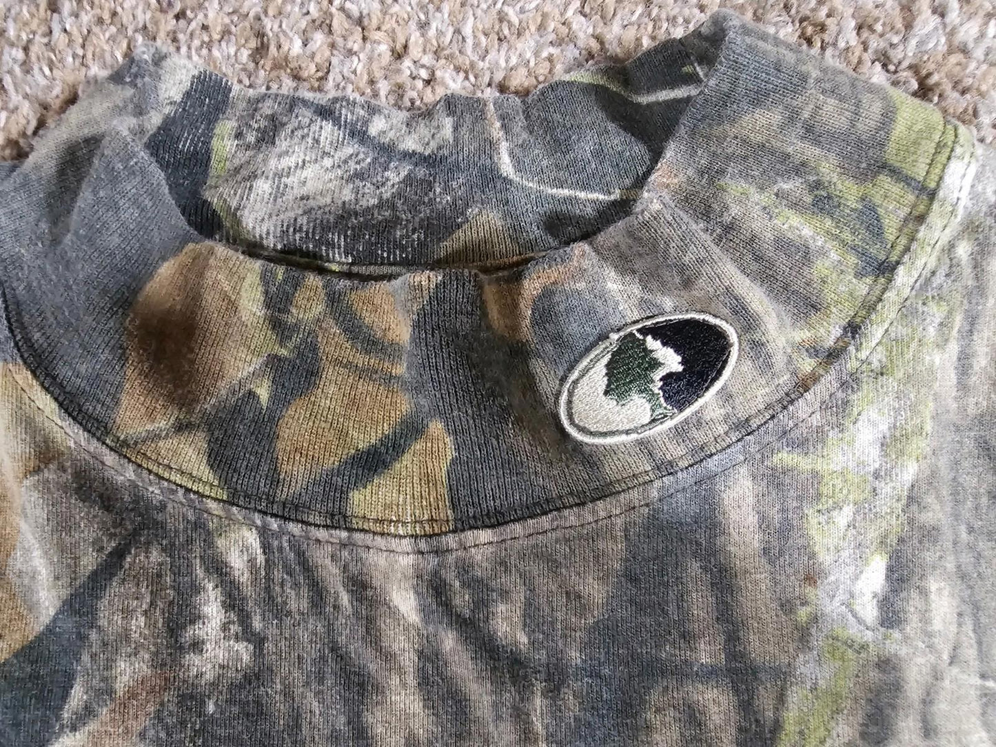 Mossy Oak Apparel XL Camo long sleeve shirt
