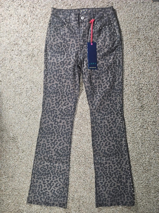 VBRT Leopard Print Sz 9 Pants NWT