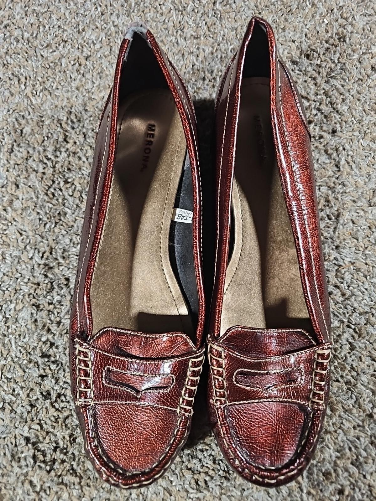 Merona womens loafers Sz 11