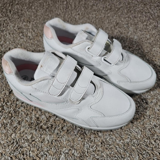 The Body Co With Comfort In Mind 8W White Shoes
