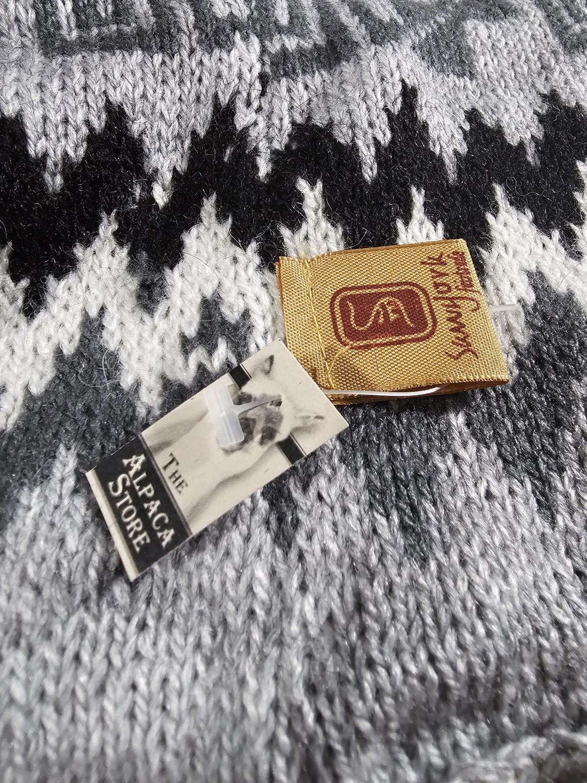 Savvyork Gray 100% Alpaca Scarf NWT