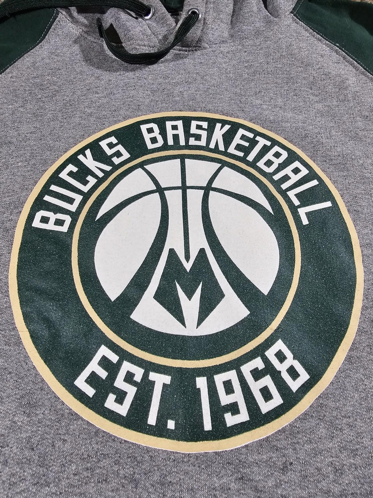Milwaukee Bucks Basketball Hoodie Large Jerzees NuBlend