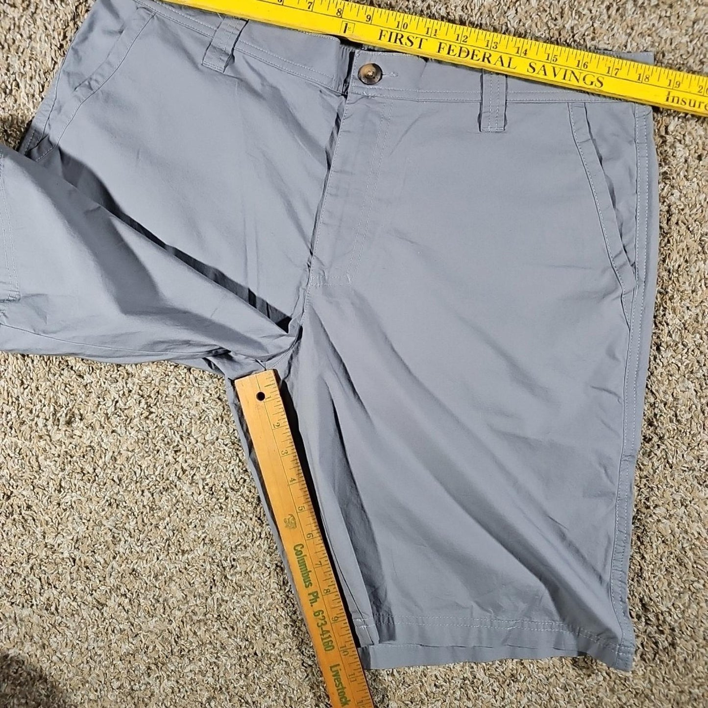 COLUMBIA Shorts Mens Size 36W 10L Gray Cargo Flat Front