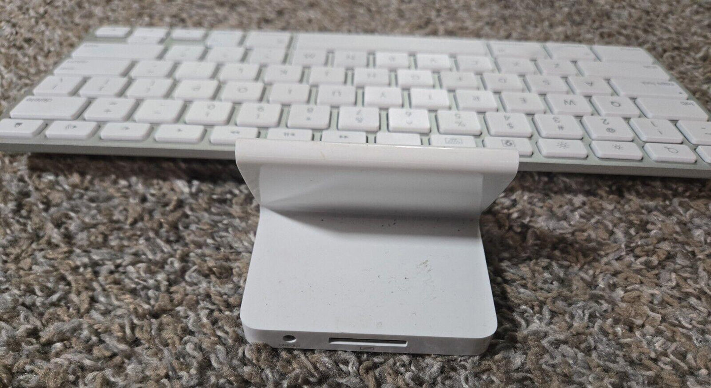 Apple Ipad/Iphone A1359 30 Pin Keyboard