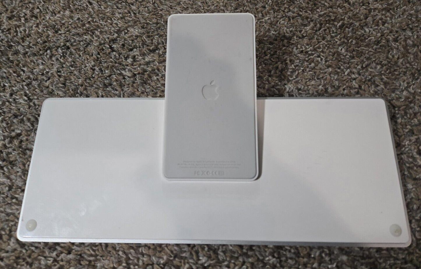 Apple Ipad/Iphone A1359 30 Pin Keyboard