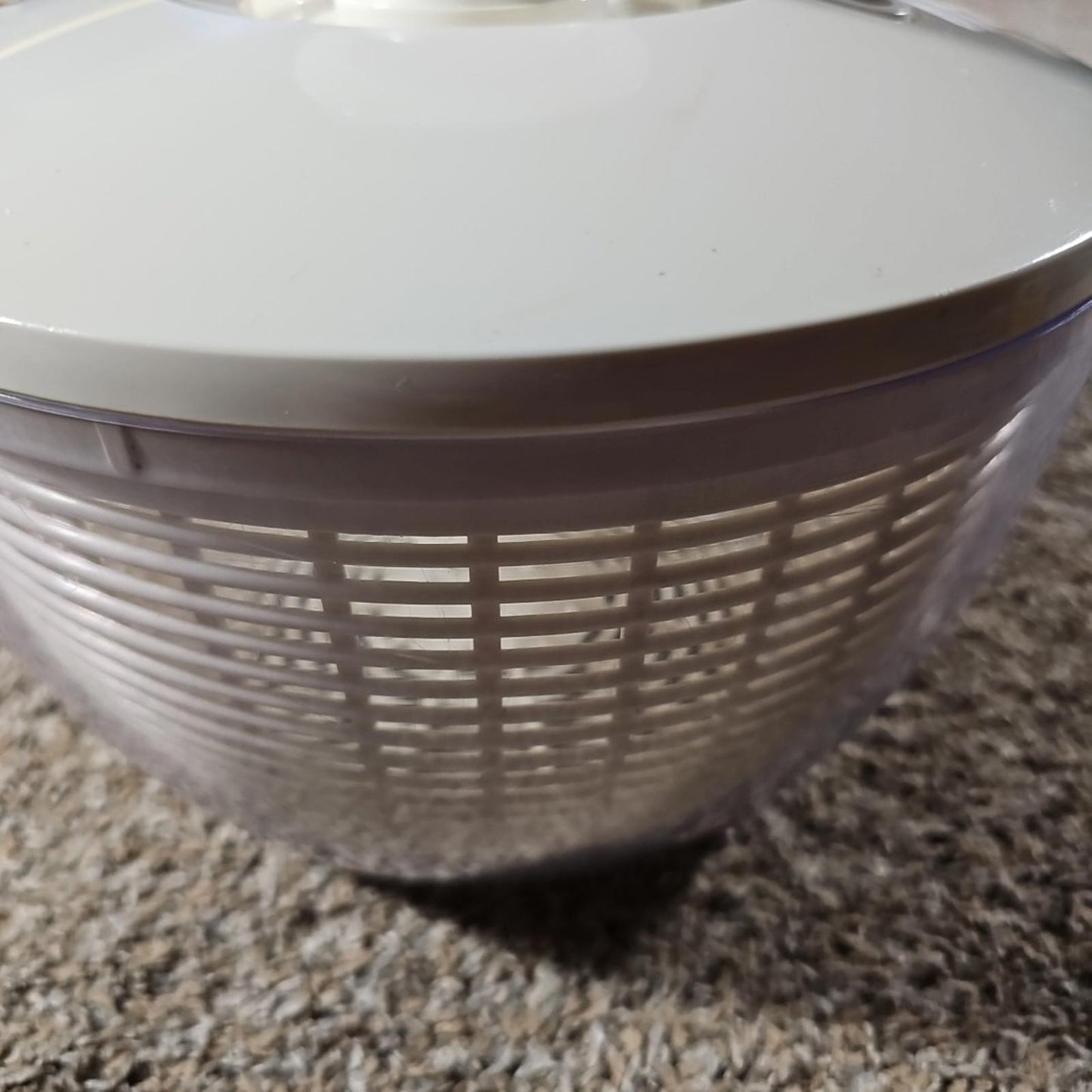 OXO Plastic Salad Spinner Easy One-Hand Use Dishwasher Safe